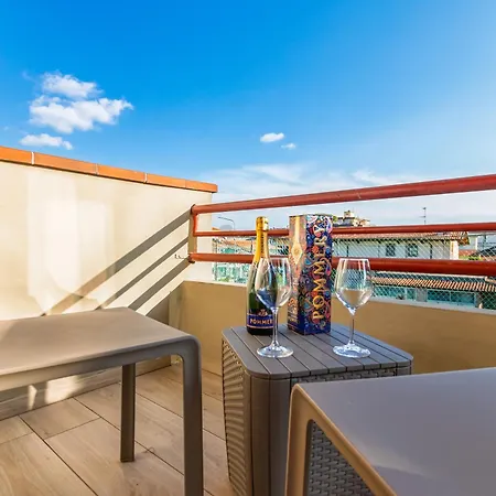 Comfort Moderno Parcheggio Coperto - Mare & Aria Condizionata * Виареджо